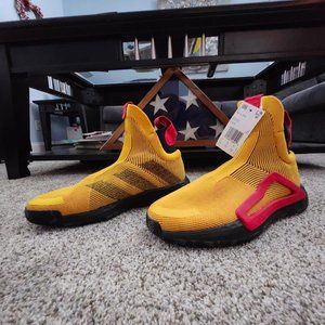 ADIDAS SNEAKERS SIZE 8.5 DEADSTOCK NWT NO BOX